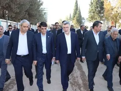 بازدید وزیر بهداشت از روند ساخت بیمارستان شهید سلیمانی کرمان