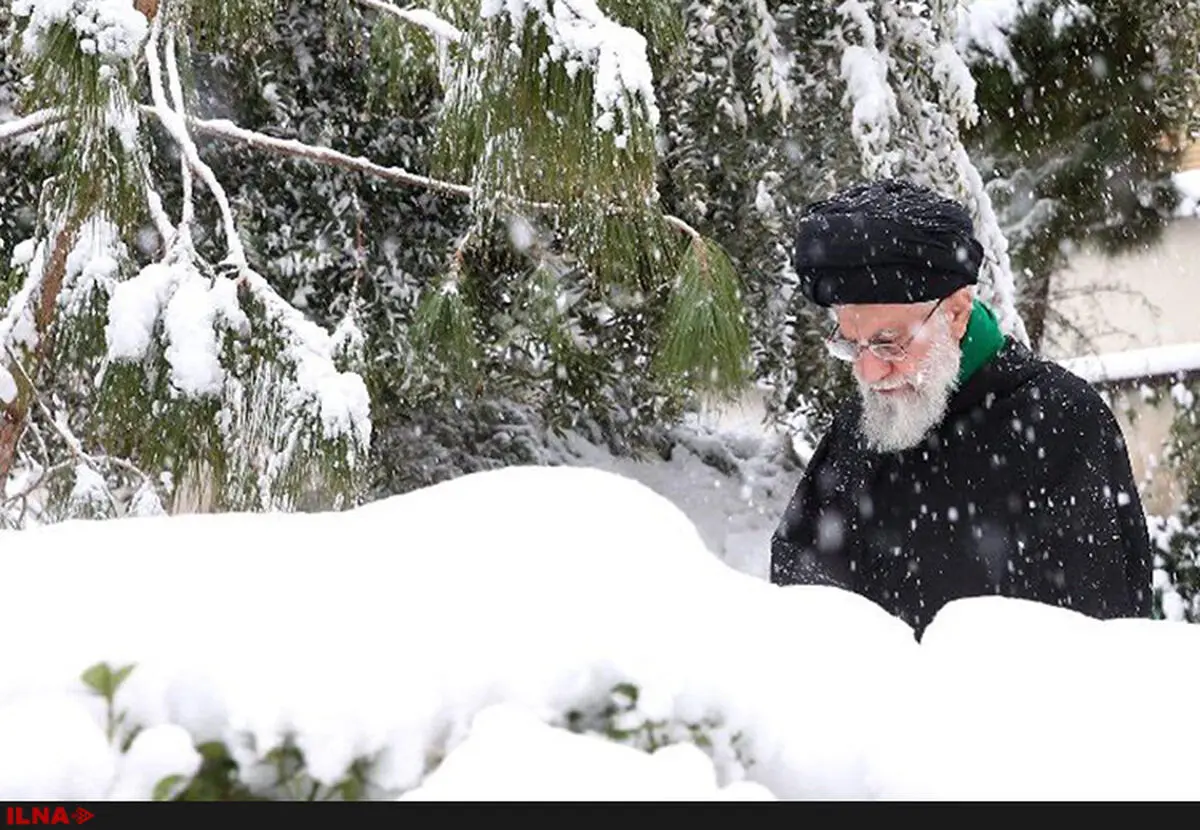 تصویر امروز رهبر انقلاب در برف تهران