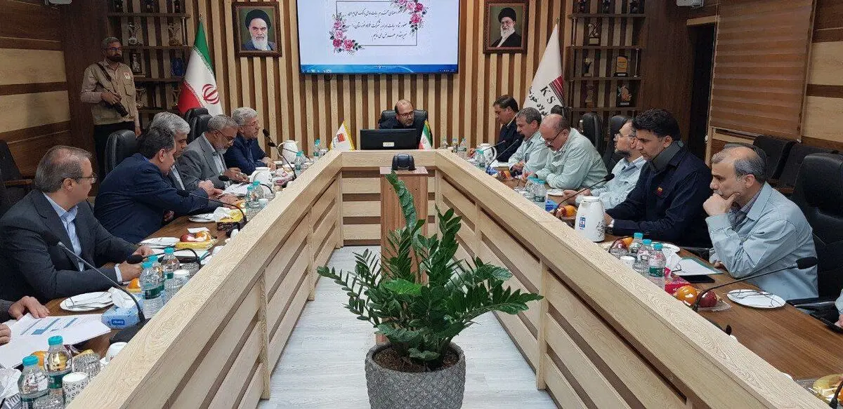 فولاد خوزستان از افتخارات صنعت کشور است