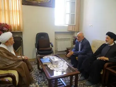 حاجی میرزایی با آیت الله جوادی آملی دیدار کرد