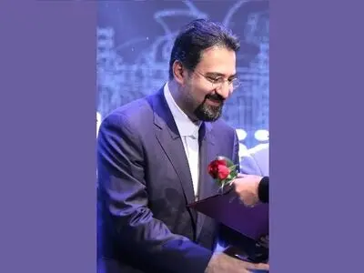 خداحافظی حسینی از معاونت هنری/ شکرانه‌ سعادتِ خدمت در خان‌ومان هنر شکرگذاری خداوند و خانواده هنر است