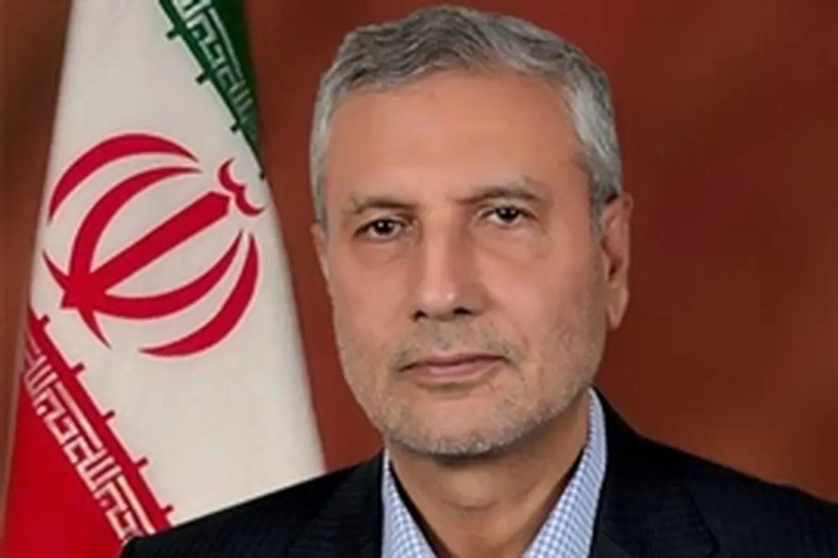 امام(ره) باعثشد کارگران به کارگر بودن افتخار کنند / کارگری بودم که به برکت انقلاب وزیر شدم