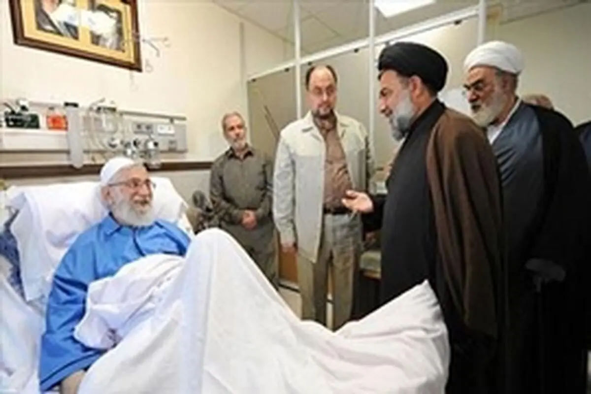 حجت الاسلام سید احمد میرعمادی از رهبر معظم انقلاب عیادت کرد