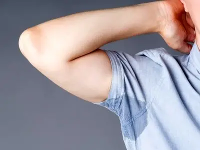 چرا عرق بعضی‌ها بوی پیاز، گوگرد و ماهی خام می‌دهد؟