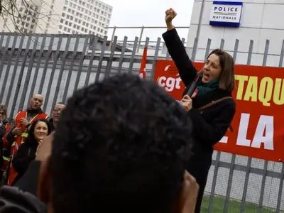 محکومیت یک رهبر کارگری فرانسه به دلیل انتقاد از فرار مالیاتی 