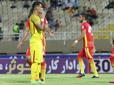جدال نفت و فولاد به کولینگ تایم کشیده شد (عکس)