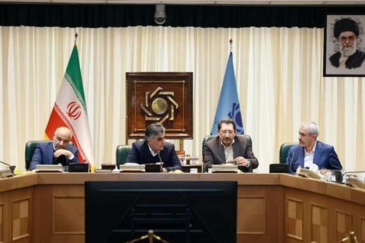تشکیل جلسه هماهنگی تیم اقتصادی دولت درخصوص سیاست‌های ارزی، تجاری و معیشتی مردم