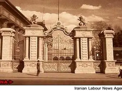 یعقوب لیثپشت دروازه‌های شهر
