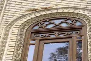 آسیب به ساختمان موزه آبگینه در تجاوز تروریست‌های آمریکایی ـ صهیونیستی