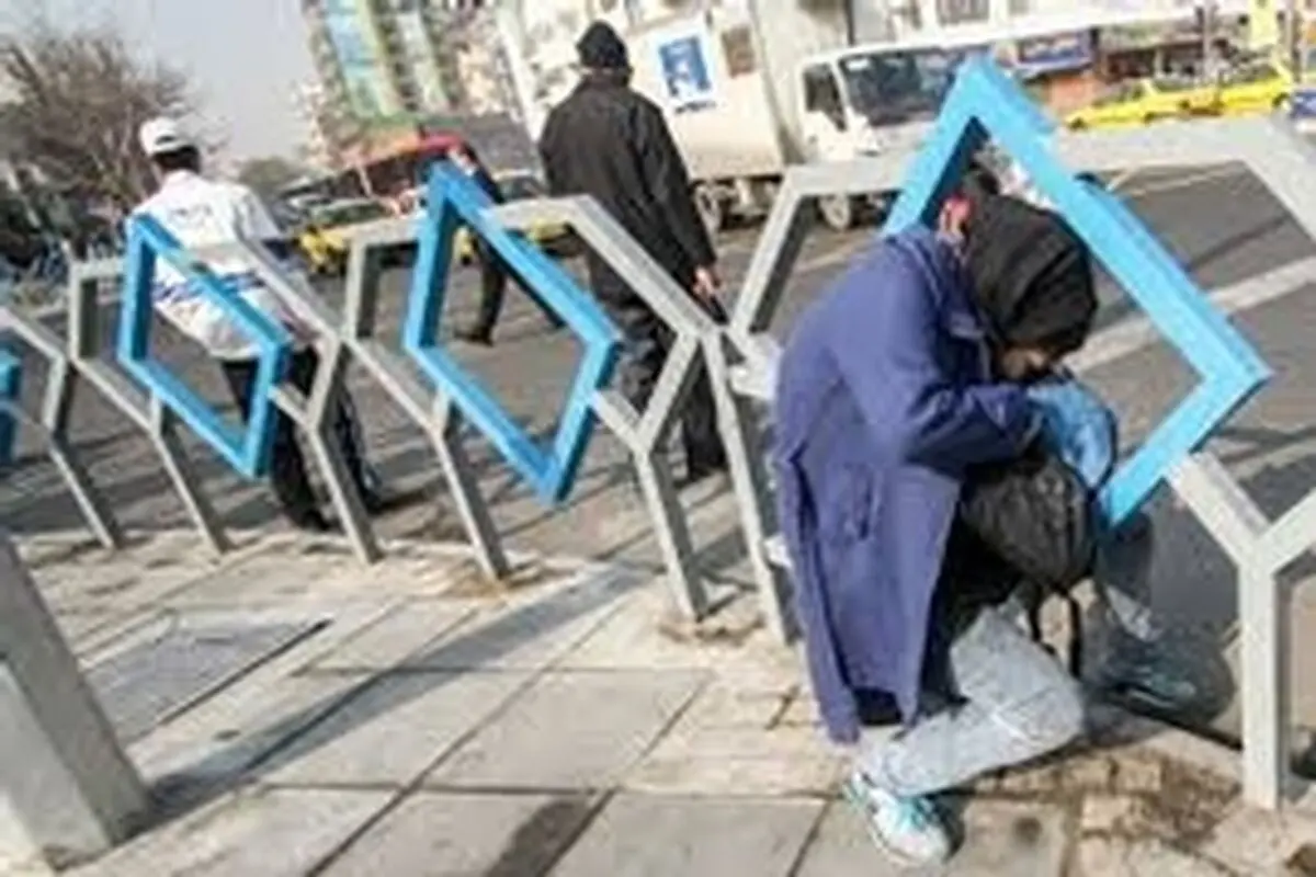 چهار راه ولیعصر بر روی معلولان بسته شده است