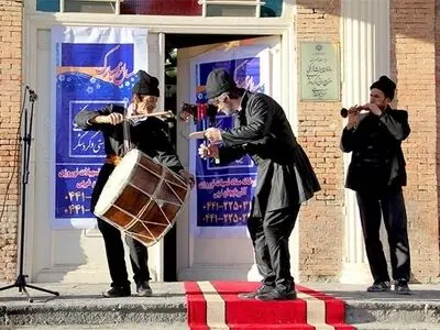 تکم خوانی آیینی به قدمت تاریخ آذربایجان/تکم چی‌ها مژده رسیدن بهار را می دهند