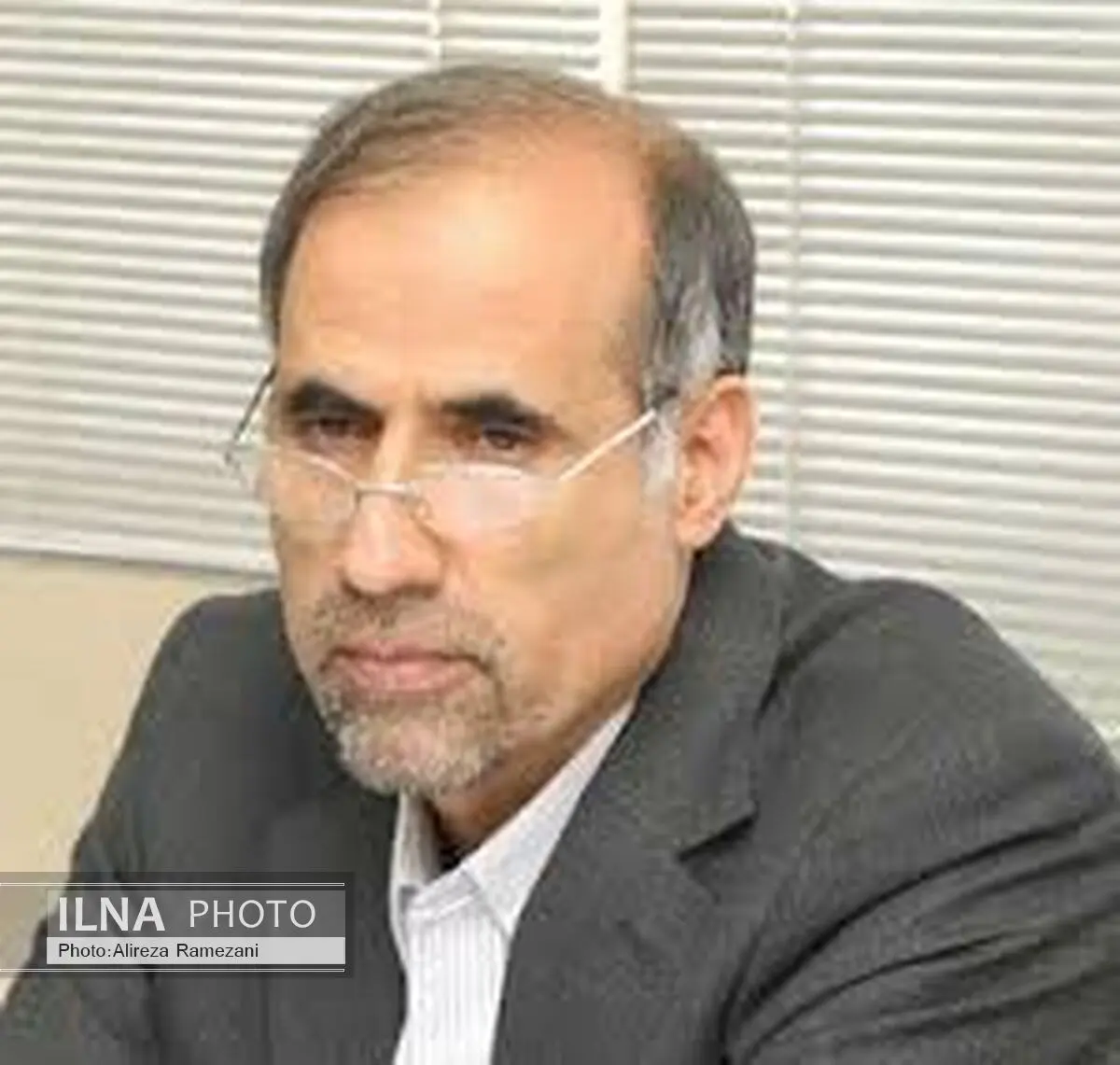 پوشاک همچنان از روش‌های غیررسمی وارد می‌شود