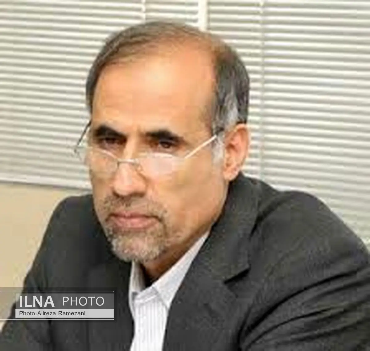 پوشاک همچنان از روشهای غیررسمی وارد میشود