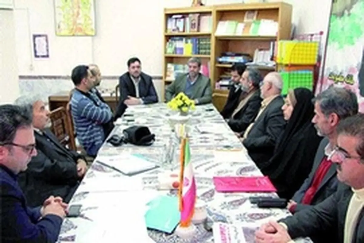 مراسم تودیع و معارفه اعضای هیئت مدیره خانه مطبوعات استان سمنان انجام شد