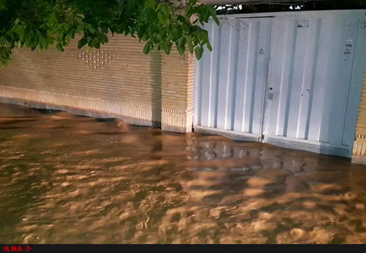 ۳۵ خانوار گرفتار سیل و آبگرفتگی در خوزستان/ توزیع اقلام امدادی بین حادثه دیدگان