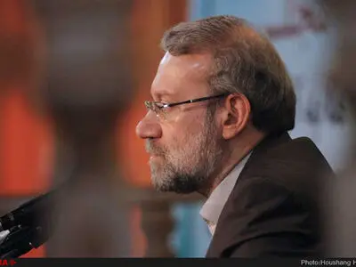 جمعی از نمایندگان ادوار مجلس از «لاریجانی» برای حضور در انتخابات دعوت کردند
