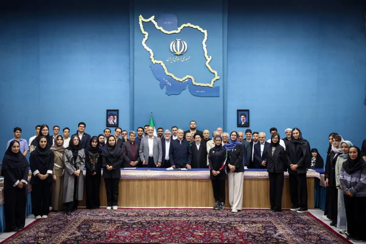 ساختار فعلی سلامت کشورمان عادلانه و منصفانه نیست