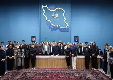 ساختار فعلی سلامت کشورمان عادلانه و منصفانه نیست