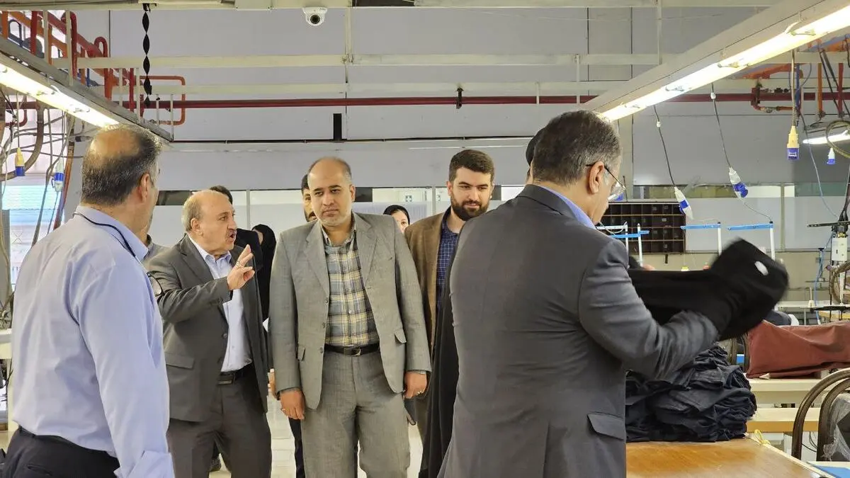 بازدید ۲ عضو کمیسیون اصل ۹۰ از دو واحد تولیدی پوشاک کشور