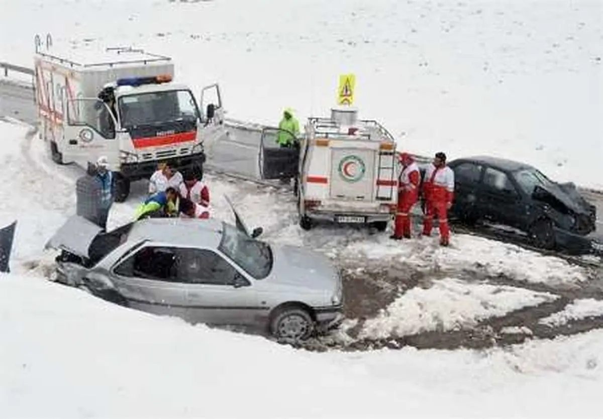 برف و کولاک در ۱۱ استان/امدادرسانی به  ۲ هزار مسافر در راه مانده