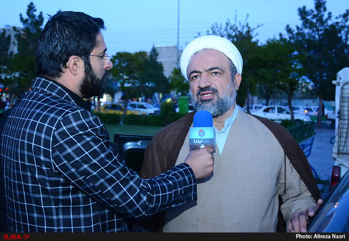 کسانی که با رای مردم به قدرت نمی‌رسند، دنبال تغییر نظام پارلمانی هستند/ صف‌بندی‌ها از اصلاح‌طلب و اصولگرا به انقلابی و غیرانقلابی تغییر کرده است/ احمدی‌نژاد شبیه اصلاح‌طلبان شده است