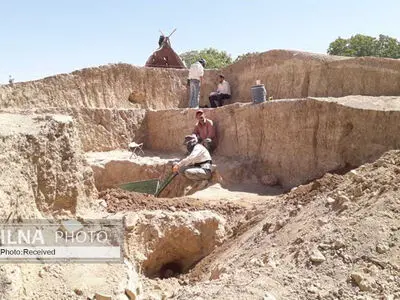 کاوش در یکی از استثنائی‌ترین محوطه‌های باستان‌شناسی ایران/ کشف شواهدی از یک دالان و طاق آجری در تپه نقاره‌چی