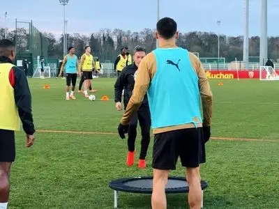 ویدئو: استفاده از مینی ترامپولین در تمرینات فوتبال