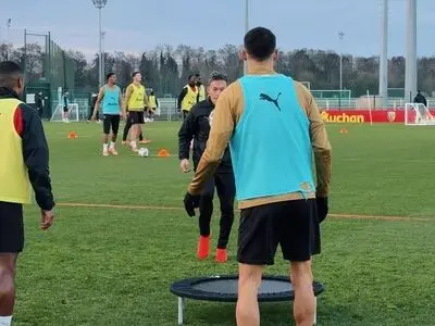 ویدئو: استفاده از مینی ترامپولین در تمرینات فوتبال