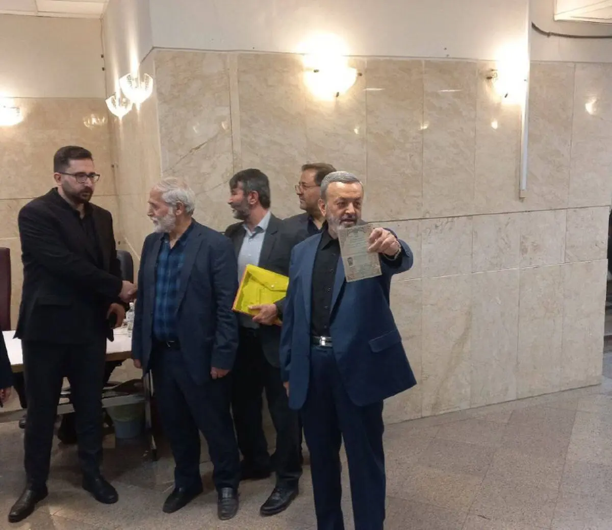  آنچه با خود  دارم صرفا رویا نیست بلکه کوله باری از تجربه است