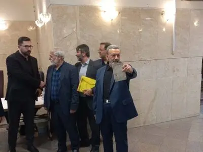  آنچه با خود  دارم صرفا رویا نیست بلکه کوله باری از تجربه است