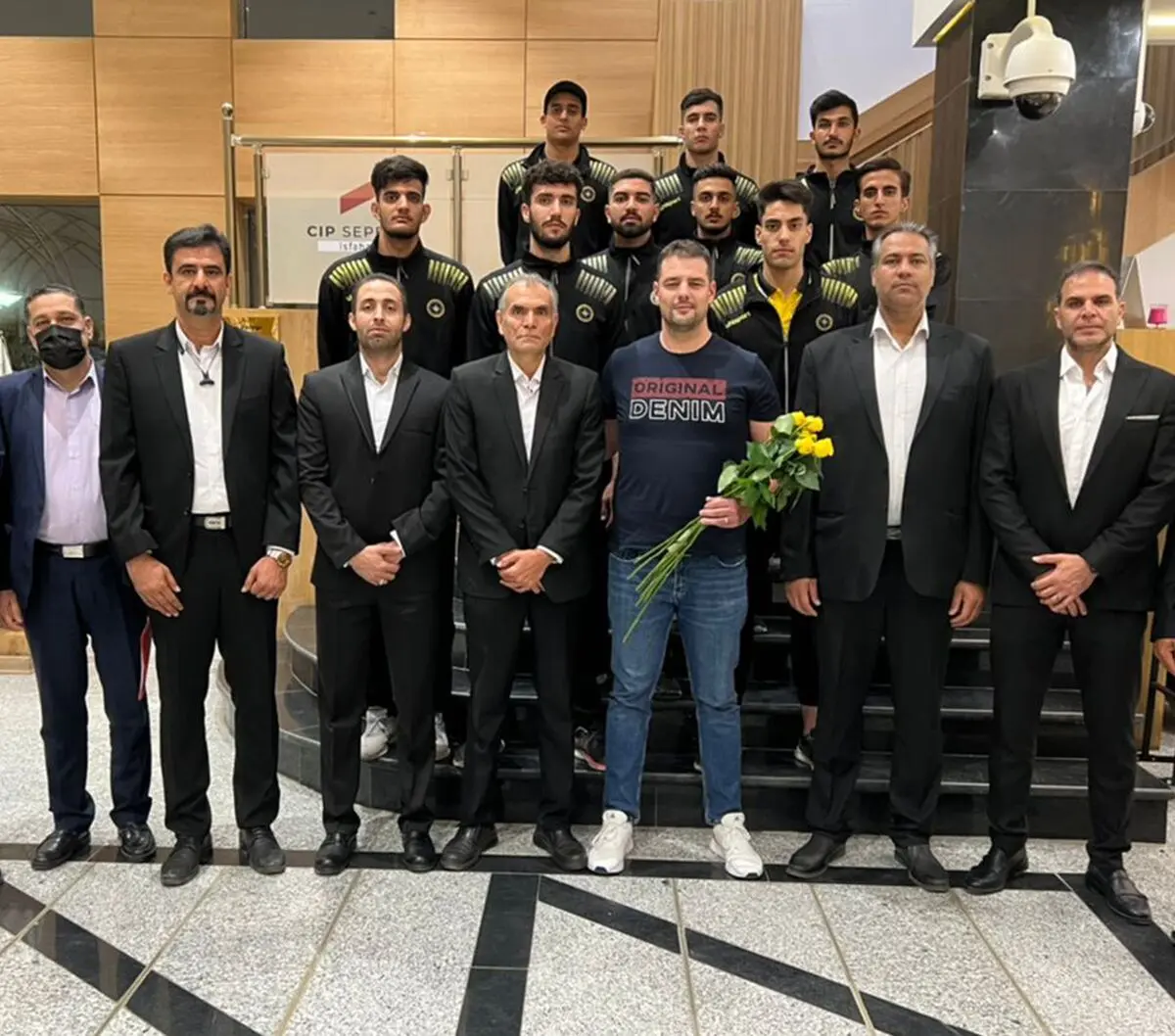 مربی خارجی والیبال سپاهان وارد ایران شد