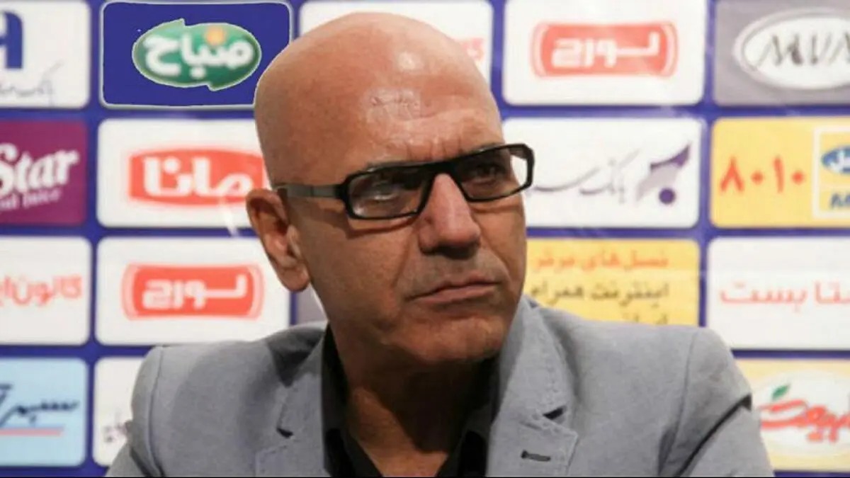 سرمربی نفت به کنفرانس خبری بازی نمی‌رسد 