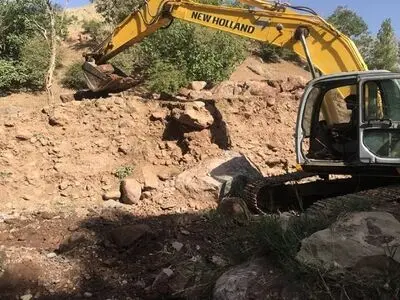 نقاط حادثه‌خیز سیلاب در بستر رودخانه شمیرانات لایروبی شد