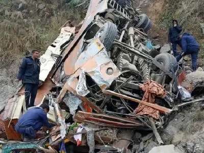 Bus crash in Nepal kills 19 and injures 25
