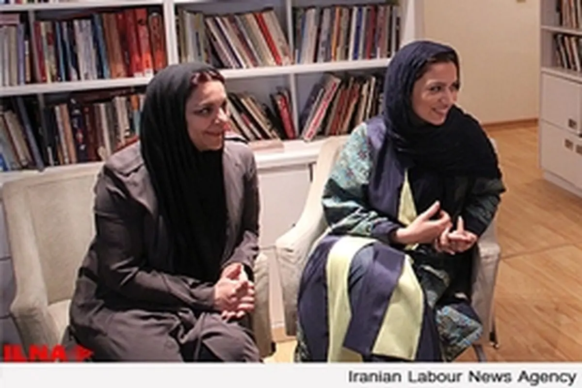 سیاه‌نمایی اختراع گروهی‌ست که در عرصهٔ سیاست؛ بازی را باخته‌اند