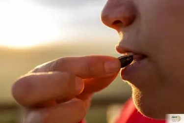 باور غلط یا واقعیت/ تخمه خوردن و تأثیر آن بر فاصله دندان‌ها