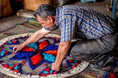  سالانه ۴۰ تن نمد در چهارمحال و بختیاری تولید می شود/شهرهای شهرکرد و بروجن، ظرفیت جهانی شدن این هنرصنعت را دارد