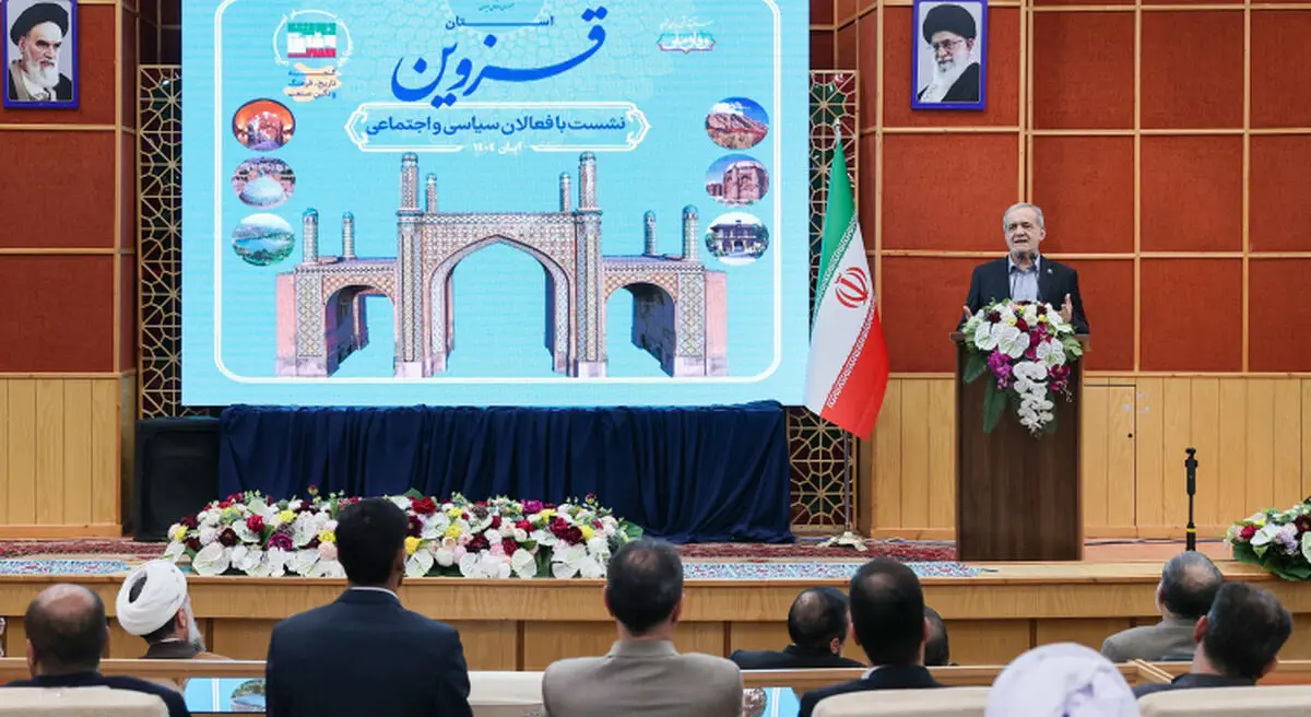 کسانی که فقط از مشکلات می‌گویند، باید پاسخ دهند که خودشان چه دستاوردهایی داشته‌اند