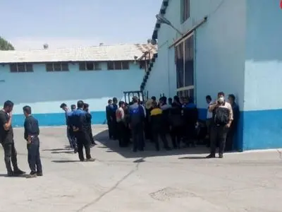 ۷۰ تن از کارگران  شرکت آذرکام ارومیه دست از کار کشیدند