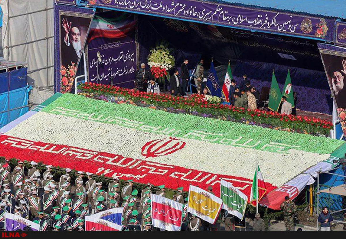 آماده‌سازی جایگاه سخنران مراسم سی‌ونهمین سالگرد پیروزی انقلاب اسلامی
