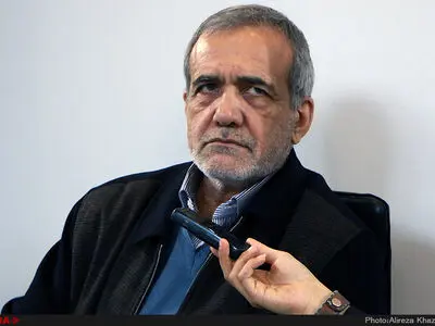 تجمیع بیمه‌ها غیرعادلانه و ظلم است/دولت نباید از فقیر سرانه بیشتری بگیرد و از پولدار کمتر!