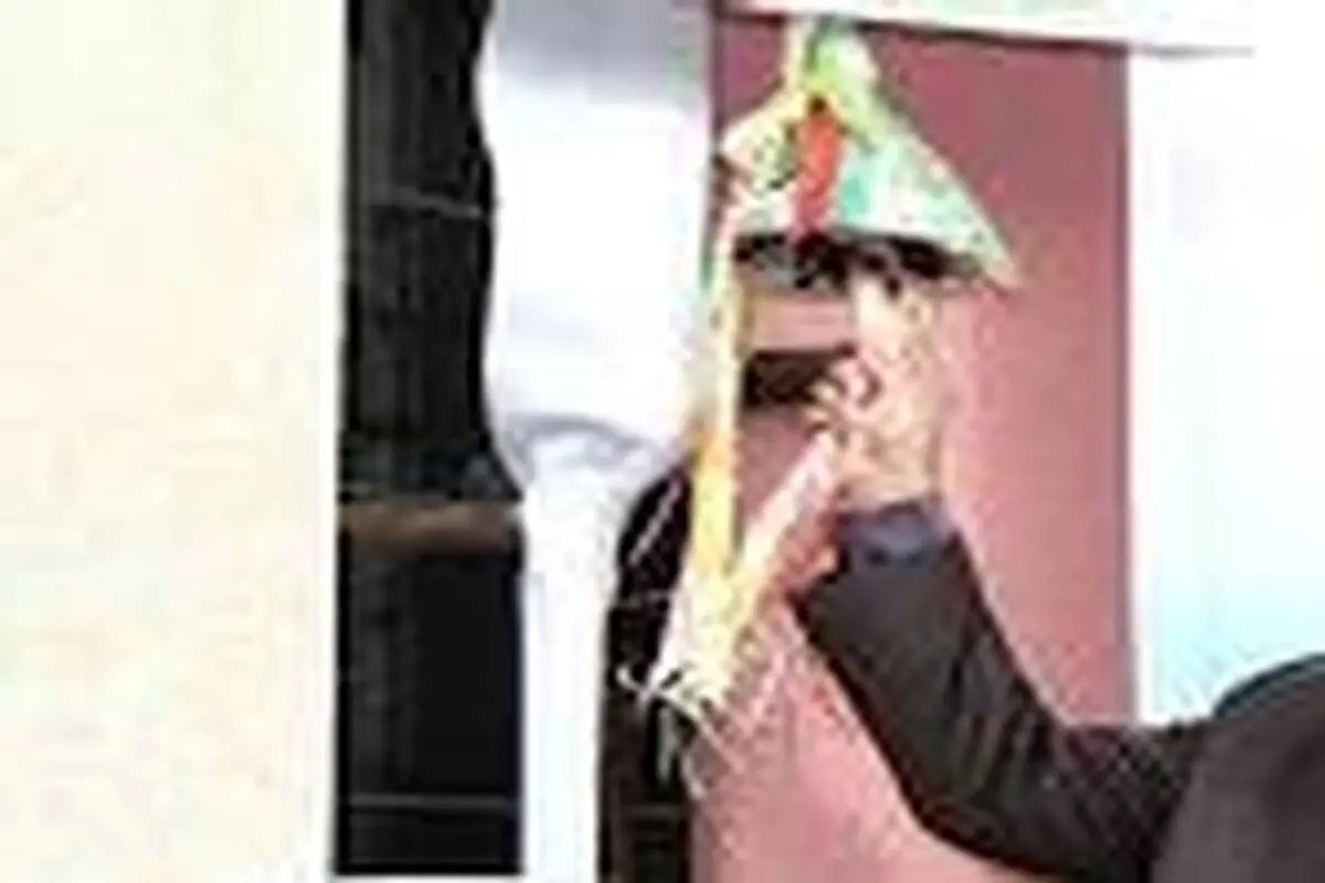 زنگ گلبانگ انقلاب در مدارس کردستان طنین انداز شد