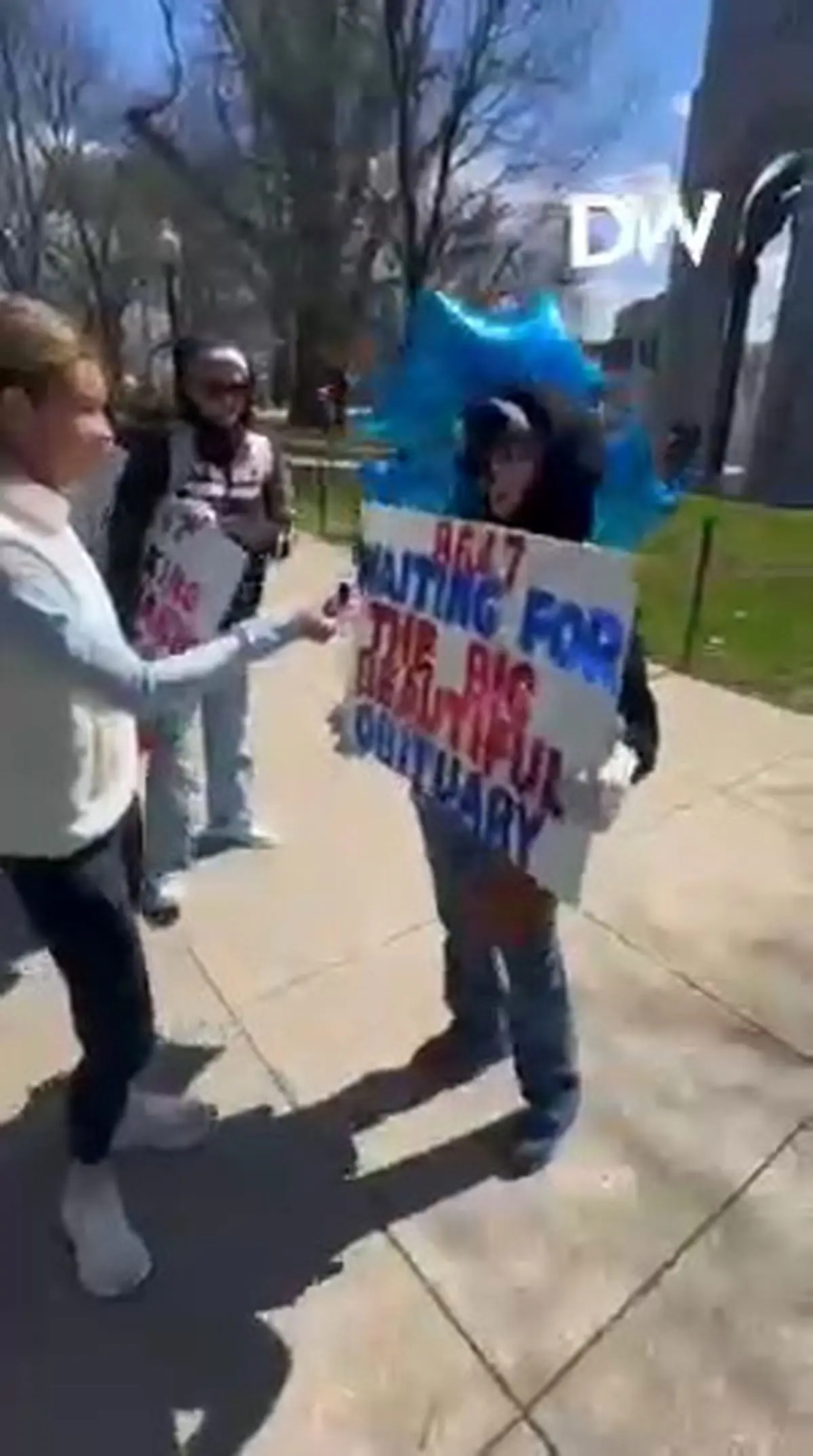 معترضان «ضد ترامپ» به‌طور علنی اعتراف کردند که امیدوارند رئیس‌جمهور ترامپ بمیرد + فیلم