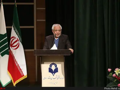 پشت سر میرسلیم نماز می‌خوانیم/ در دولت رجایی‌ها آدم خلاف‌کار گیر نمی‌آید