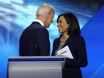 Biden chooses Senator Kamala Harris for White House running mate