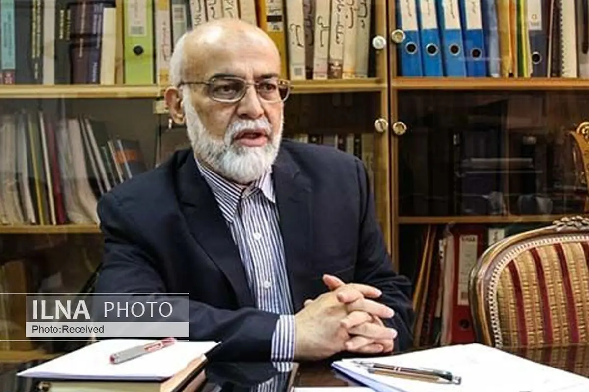 پیام سلامتی محتشمی پور را به تهران مخابره کردم