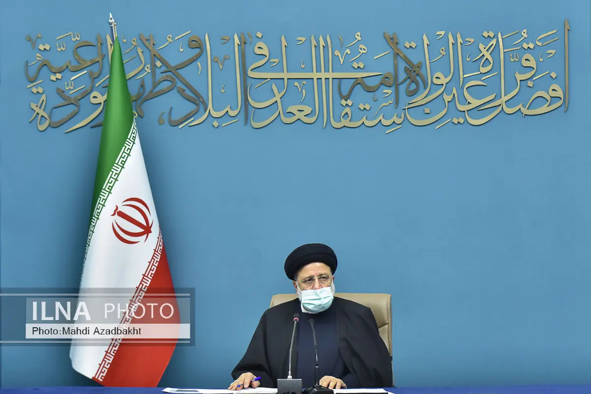 تشکیل مراکز گفت‌وگو با جوانان برای باز کردن گره‌های ذهنی آنان امری لازم و سازنده است