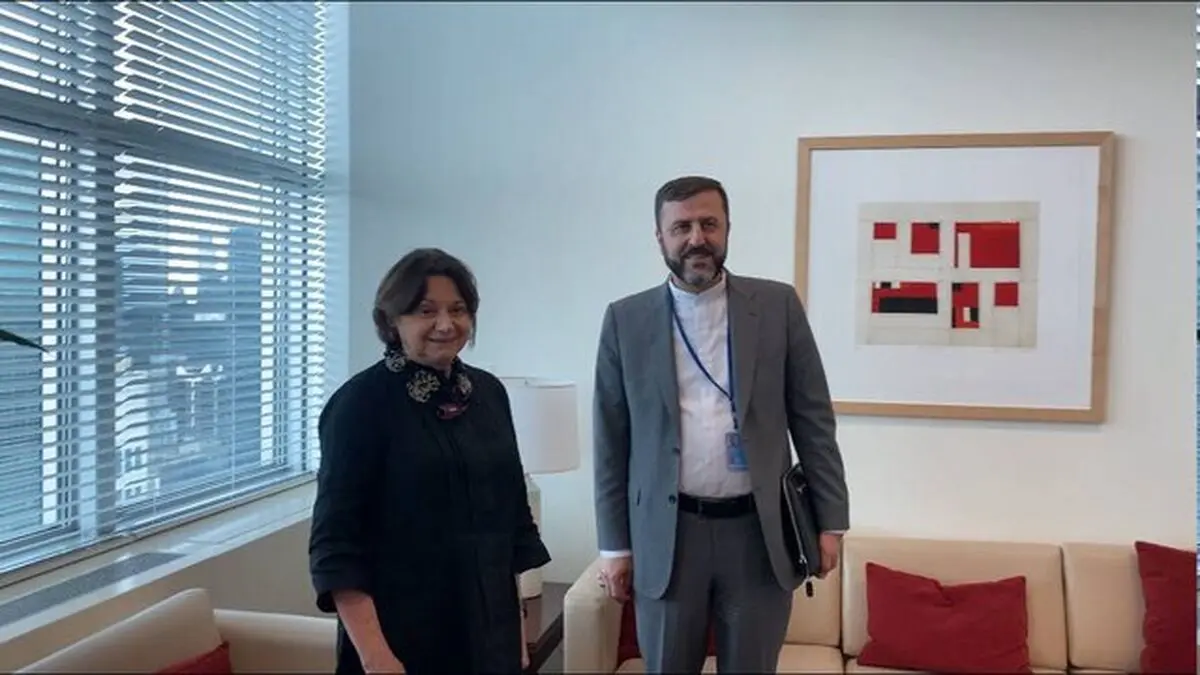 غريب آبادي يتباحث مع مسؤولة اممية بشأن القضايا المتعلقة بالقرار 2231