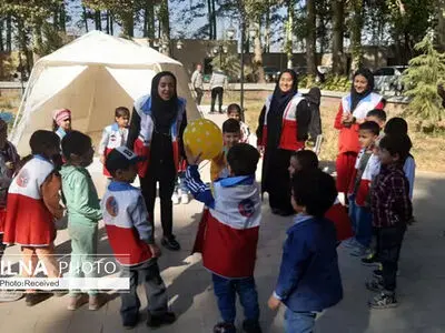 حمایت از کودکان مورد توجه ویژه تیم‌های سحر هلال احمر قرار دارد
