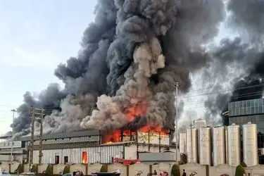 در آتش سوزی کارخانه «کاله آمل» ۵ کارگر مصدوم شده اند